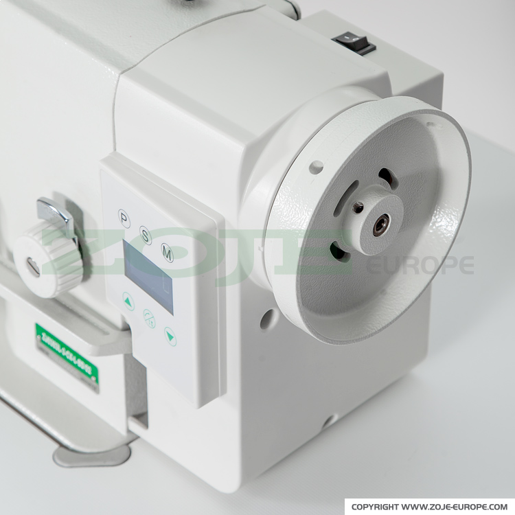 ZOJE ZJ0303L-3-CX-L-BD/02 SET - Stebnówka tapicerska i kaletnicza z wbudowanym silnikiem AC Servo i skrzynką sterującą, transportem dolnym i stopkowym, dużym chwytaczem - maszyna kompletna - 2 Stebnówka tapicerska i kaletnicza z wbudowanym silnikiem AC Servo i skrzynką sterującą, transportem dolnym i stopkowym, dużym chwytaczem - maszyna kompletna